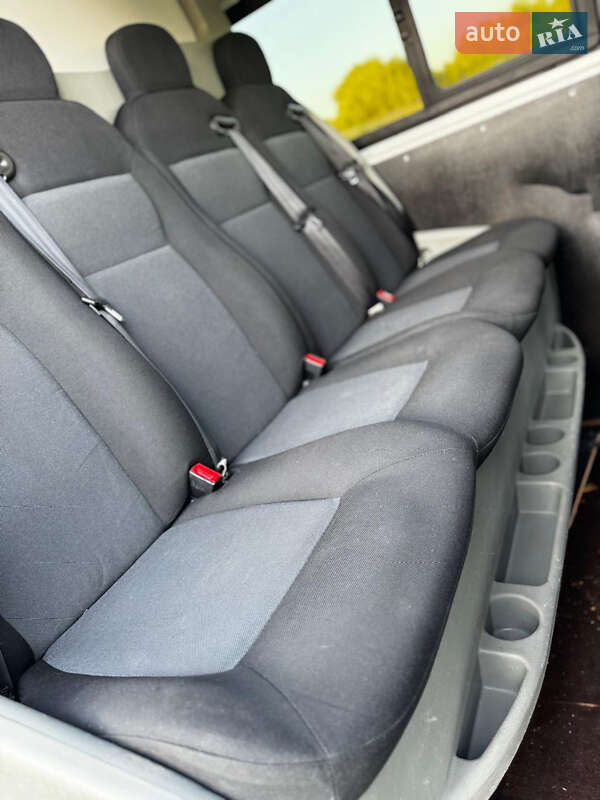 Грузовой фургон Renault Master 2015 в Дрогобыче