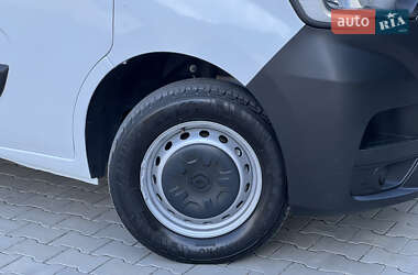 Грузовой фургон Renault Master 2022 в 