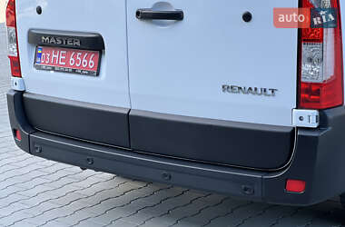 Грузовой фургон Renault Master 2022 в 