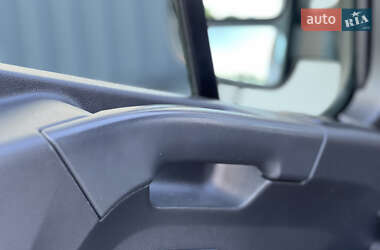 Грузовой фургон Renault Master 2022 в 