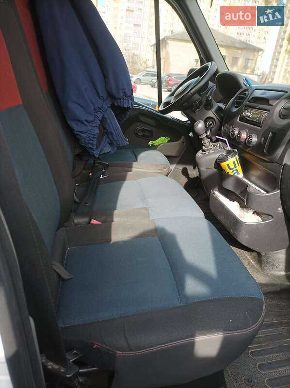 Вантажний фургон Renault Master 2016 в Києві