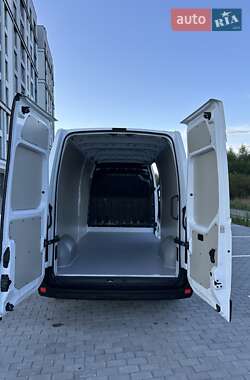 Грузовой фургон Renault Master 2021 в 