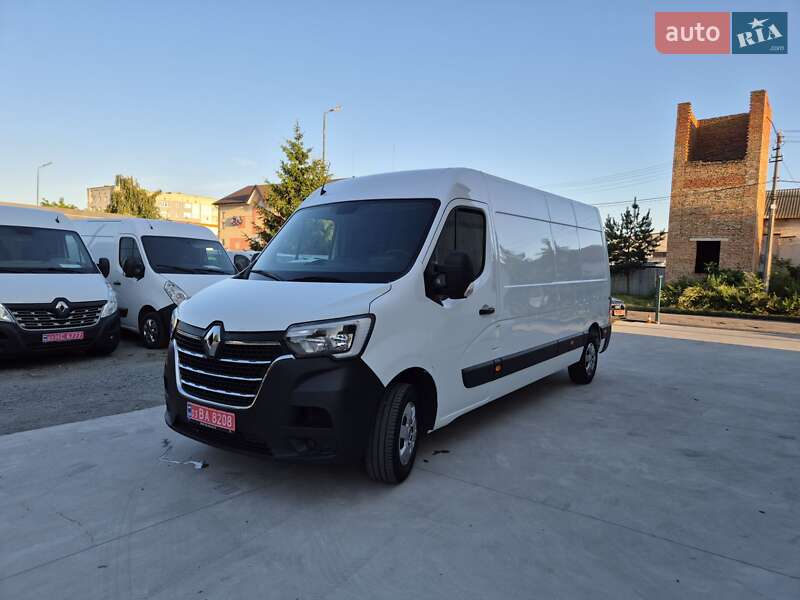 Грузовой фургон Renault Master 2022 в 