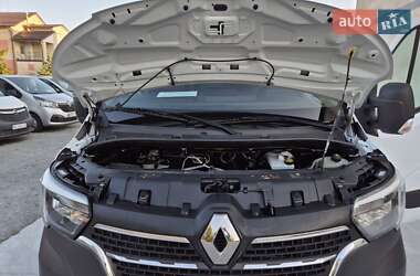 Грузовой фургон Renault Master 2022 в 