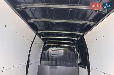 Грузовой фургон Renault Master 2020 в 