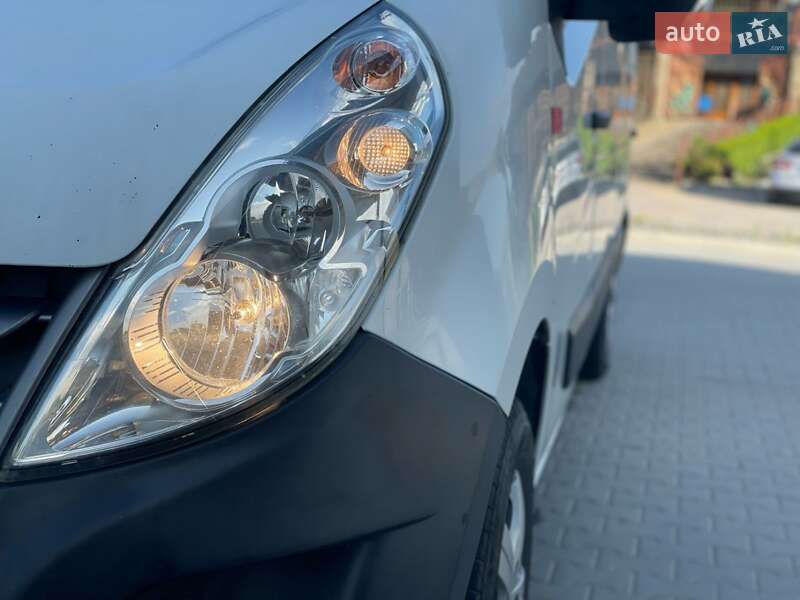 Грузовой фургон Renault Master 2014 в Львове