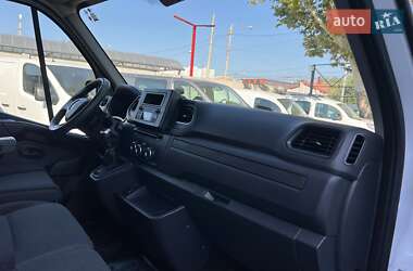Грузовой фургон Renault Master 2021 в 
