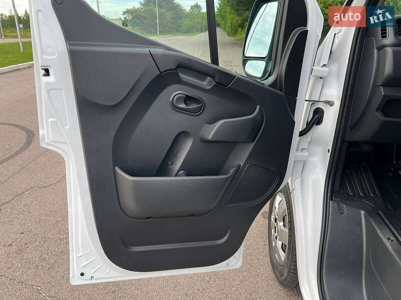 Грузовой фургон Renault Master 2022 в Киеве