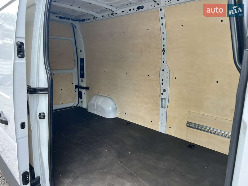 Грузовой фургон Renault Master 2022 в Умани