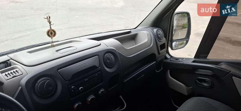 Грузовой фургон Renault Master 2012 в Чернигове