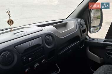 Грузовой фургон Renault Master 2012 в 