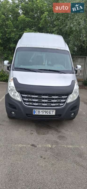 Грузовой фургон Renault Master 2012 в 