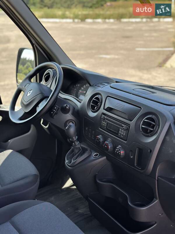 Грузовой фургон Renault Master 2018 в Дубно