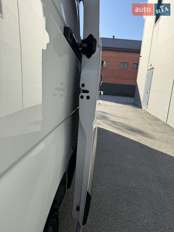 Грузовой фургон Renault Master 2023 в Киеве