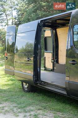 Грузовой фургон Renault Master 2018 в 