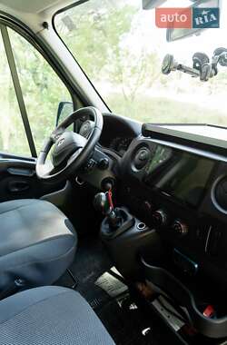 Грузовой фургон Renault Master 2018 в 