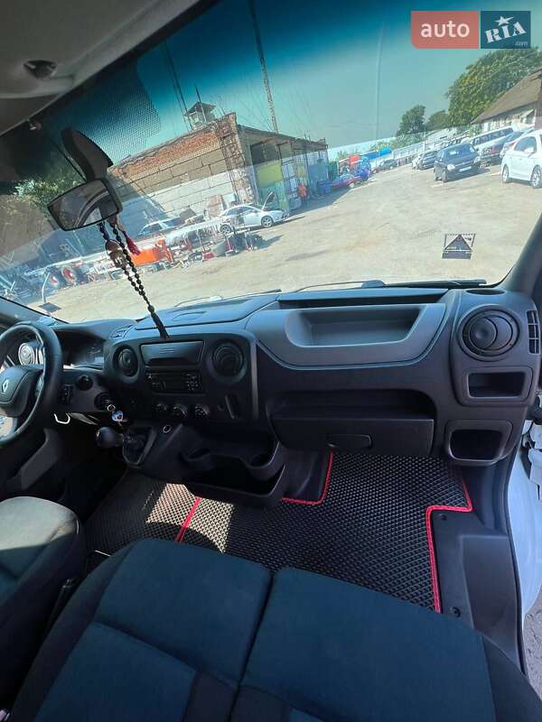 Грузовой фургон Renault Master 2015 в Одессе