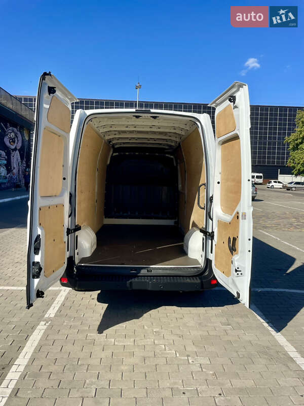 Грузовой фургон Renault Master 2021 в Луцке