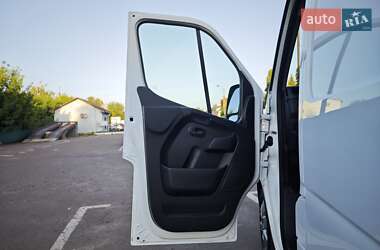 Грузовой фургон Renault Master 2021 в 