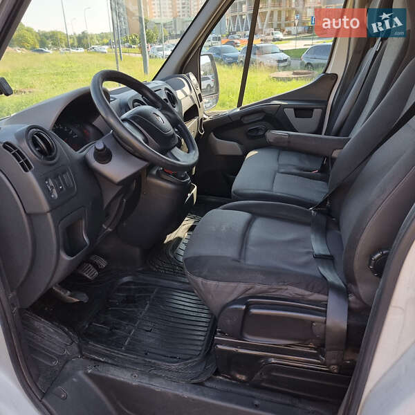 Грузовой фургон Renault Master 2017 в Львове