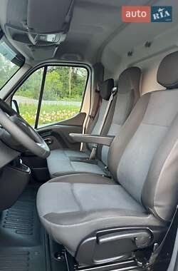 Грузовой фургон Renault Master 2021 в 