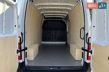 Грузовой фургон Renault Master 2020 в 