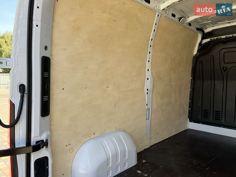 Грузовой фургон Renault Master 2020 в Луцке