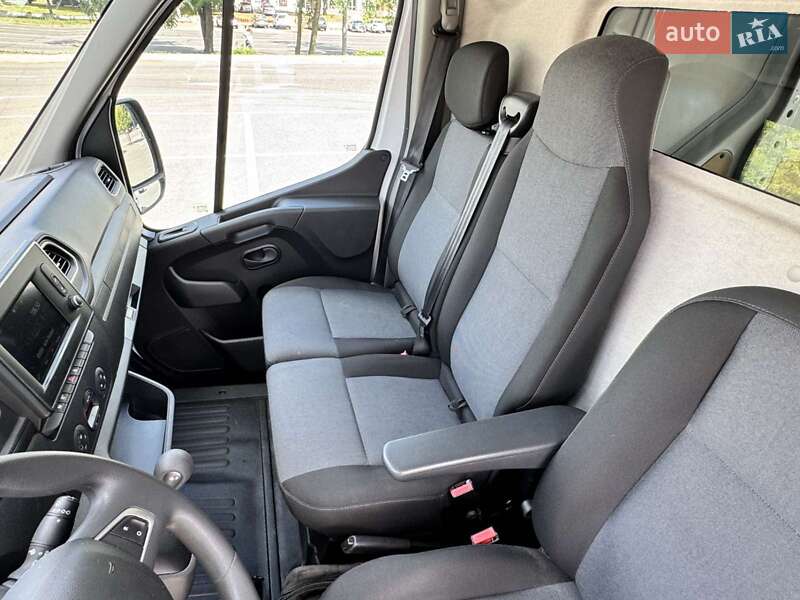 Другие грузовики Renault Master 2023 в Буче
