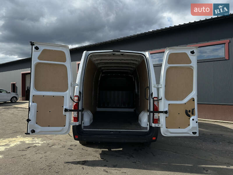 Грузовой фургон Renault Master 2022 в Долине