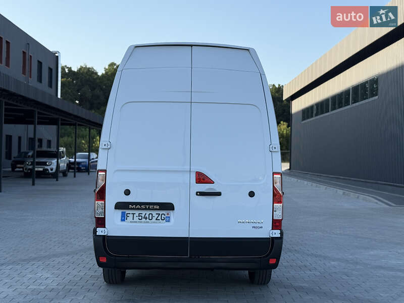 Грузовой фургон Renault Master 2021 в Дубно