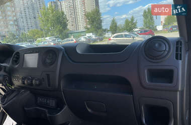 Грузопассажирский фургон Renault Master 2018 в 