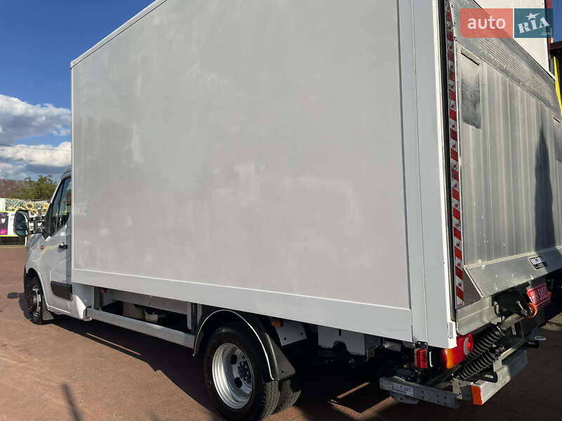Грузовой фургон Renault Master 2022 в Дрогобыче