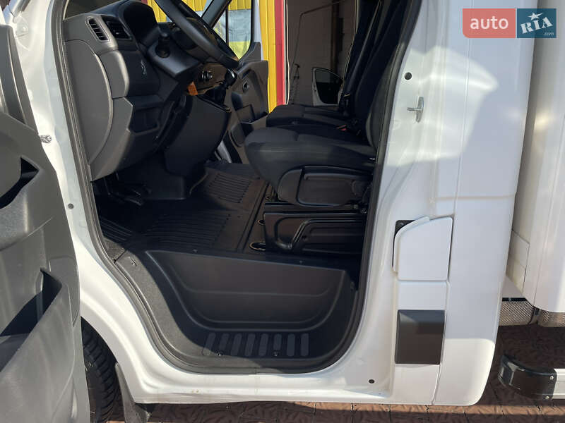 Грузовой фургон Renault Master 2022 в Дрогобыче