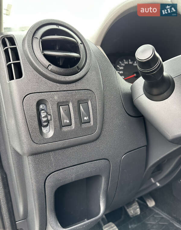 Грузовой фургон Renault Master 2016 в Радехове