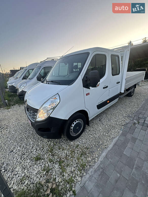 Грузопассажирский фургон Renault Master 2016 в Львове