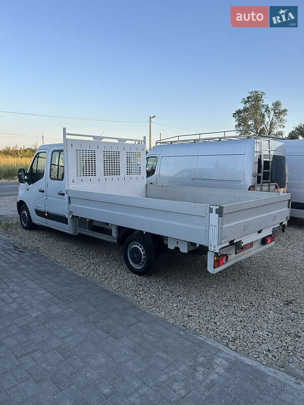 Грузопассажирский фургон Renault Master 2016 в Львове