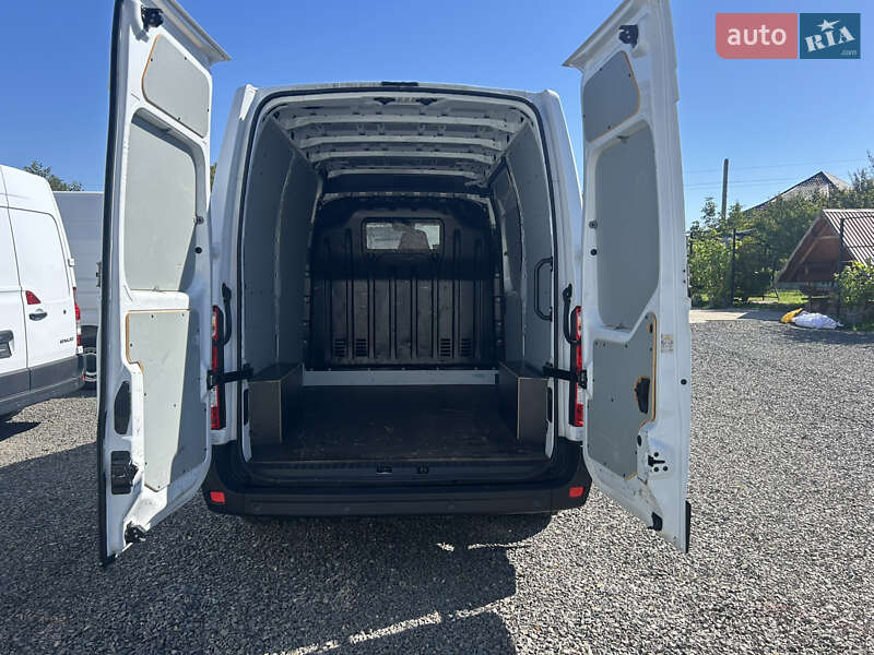 Грузовой фургон Renault Master 2020 в Хусте