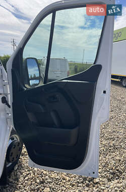 Грузовой фургон Renault Master 2021 в 