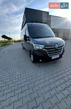 Грузовой фургон Renault Master 2023 в 