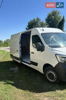 Грузовой фургон Renault Master 2024 в 