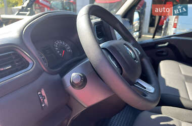 Грузовой фургон Renault Master 2021 в 