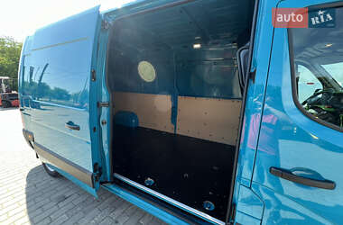 Грузовой фургон Renault Master 2021 в 