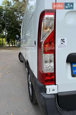 Грузовой фургон Renault Master 2016 в 