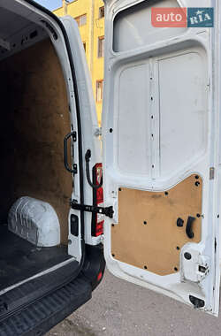 Грузовой фургон Renault Master 2020 в 