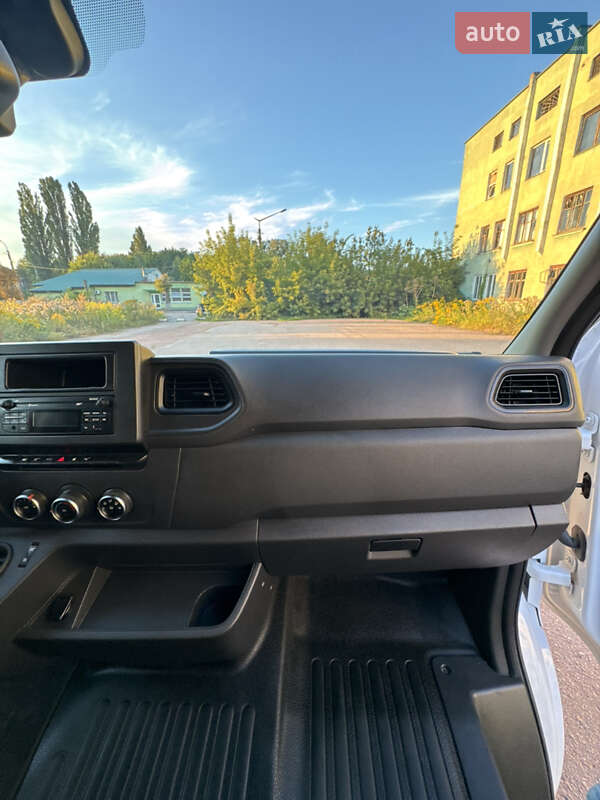 Грузовой фургон Renault Master 2020 в Киеве