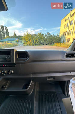 Грузовой фургон Renault Master 2020 в 