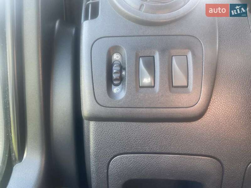 Грузовой фургон Renault Master 2016 в Ровно