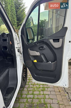 Грузовой фургон Renault Master 2013 в 