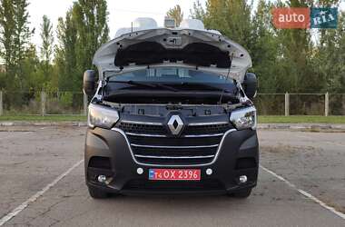Грузовой фургон Renault Master 2020 в 