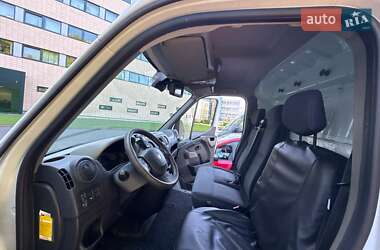 Грузовой фургон Renault Master 2014 в 
